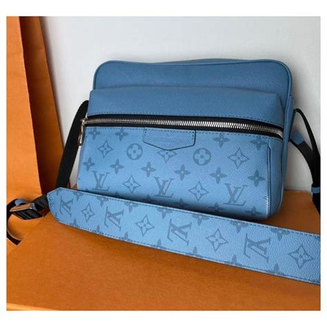 louis vuitton sacoche bleu|sacoche louis vuitton homme.